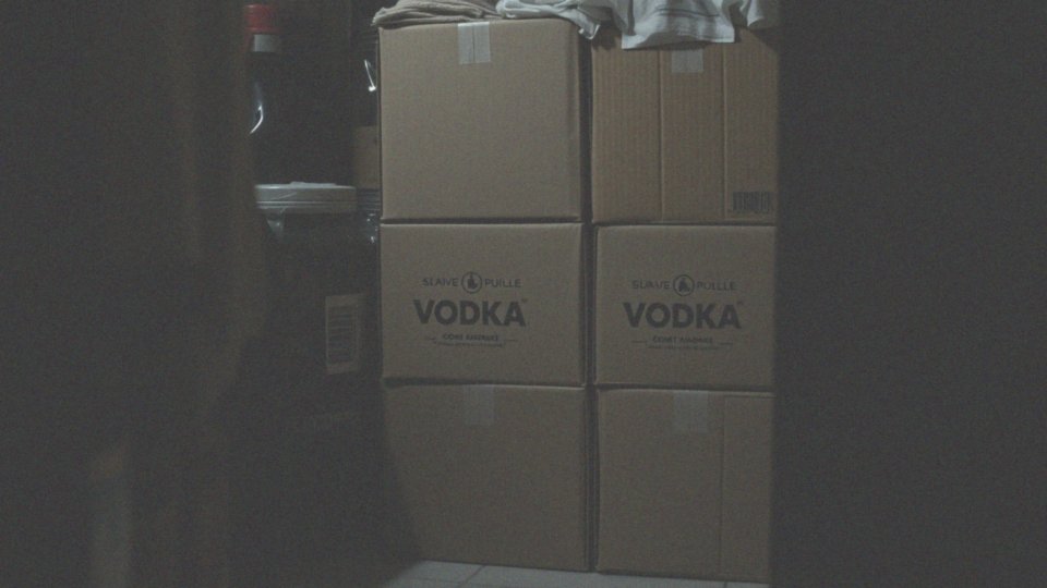Jakie są korzyści z zakupu kartonu wódki?